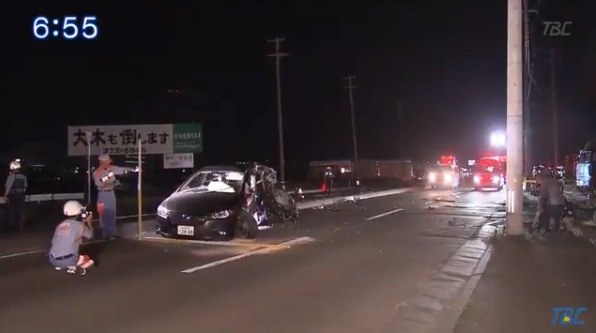 仙台市電柱に衝突2人死亡