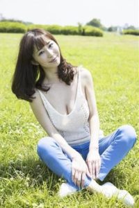 塩地美澄 初グラビア
